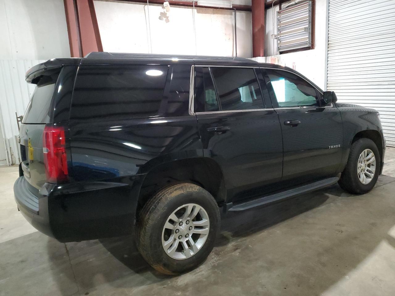 2019 CHEVROLET TAHOE C150 - Фото 3