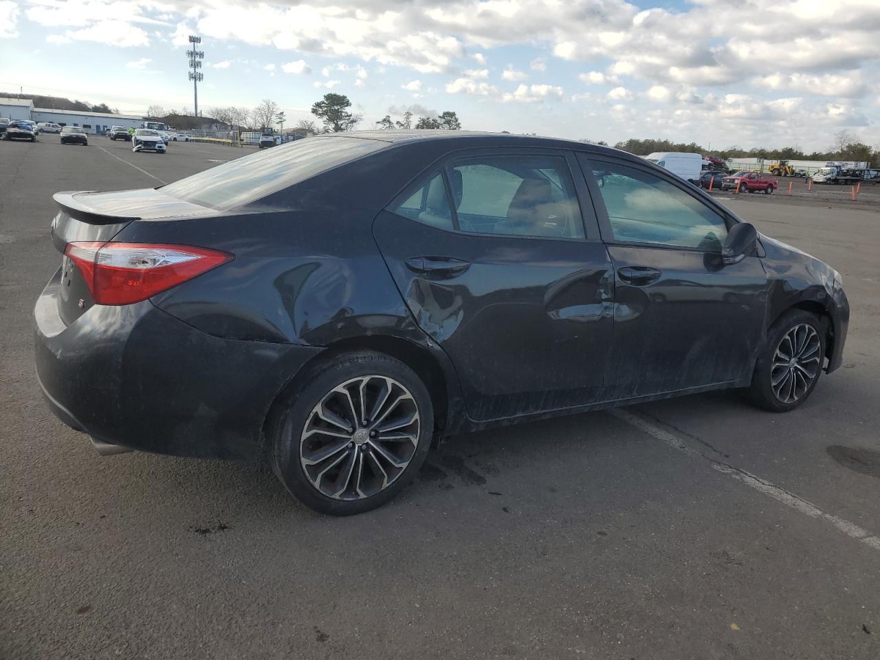 2015 TOYOTA COROLLA L - Фото 3