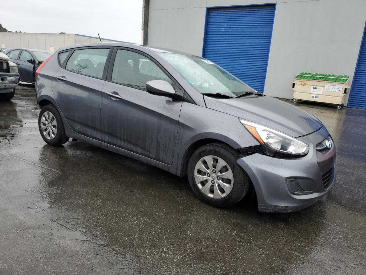 2017 HYUNDAI ACCENT SE - Image 4