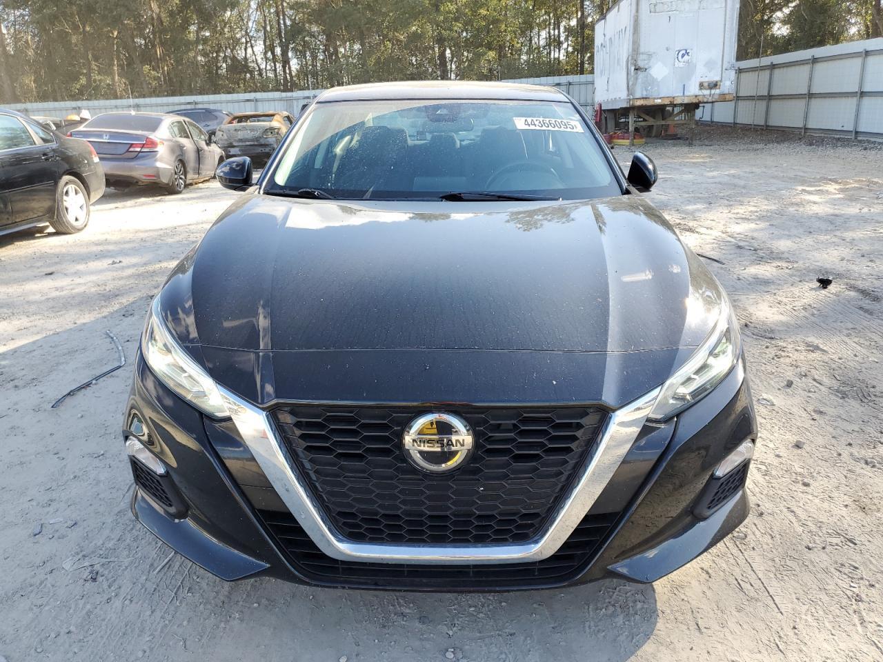 2022 NISSAN ALTIMA SV - Image 5