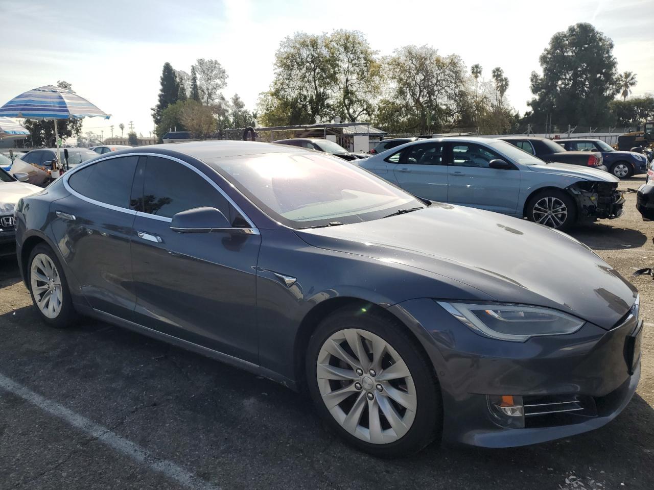 2017 TESLA MODEL S - Фото 4