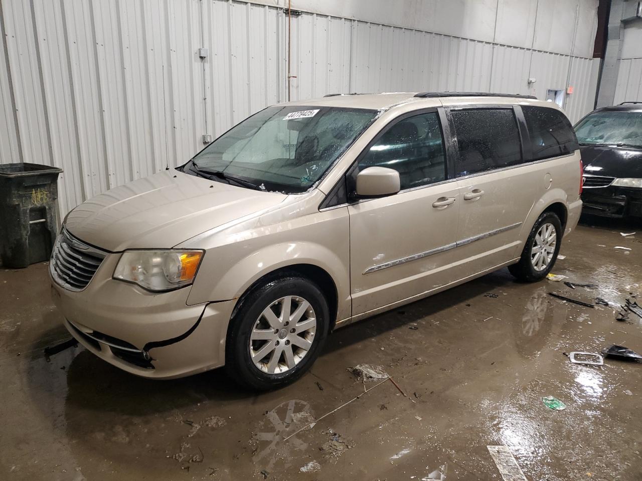 2014 CHRYSLER TOWN & COU