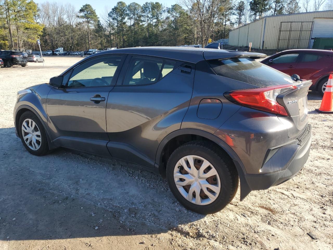 2019 TOYOTA C-HR XLE - Image 2