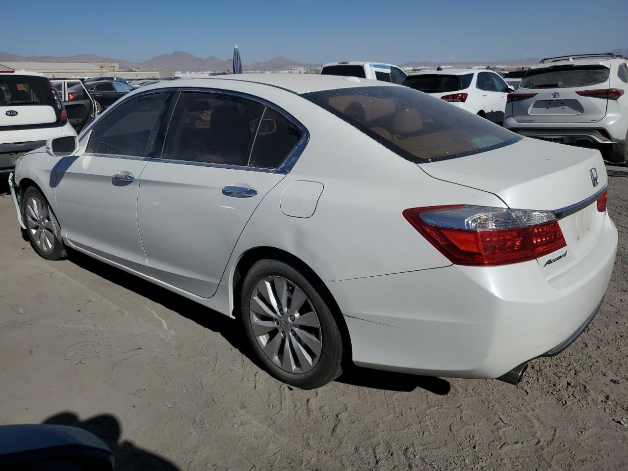 2015 HONDA ACCORD EXL - Image 2