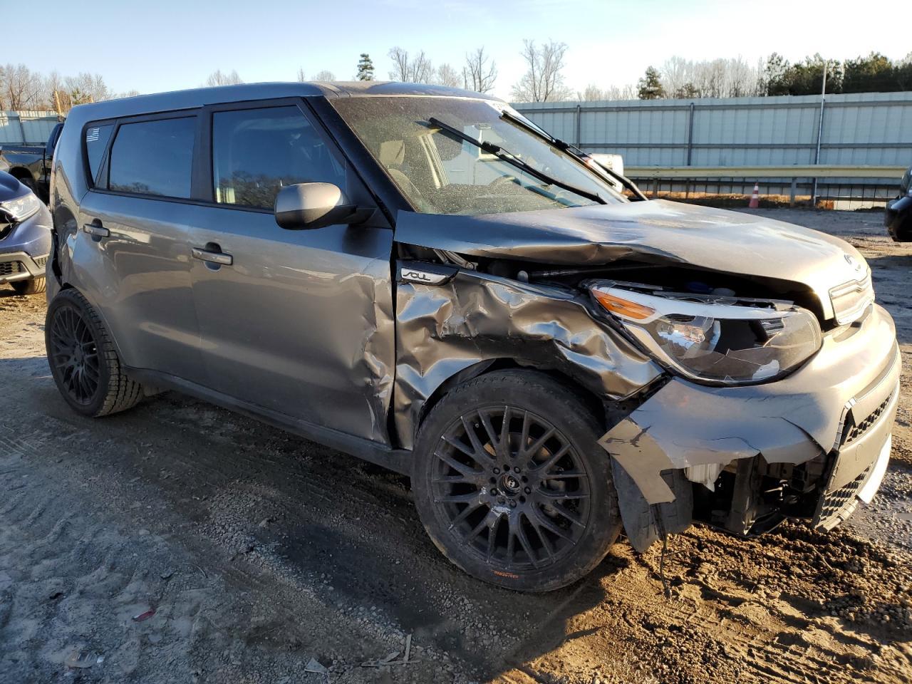 2019 KIA SOUL - Image 4