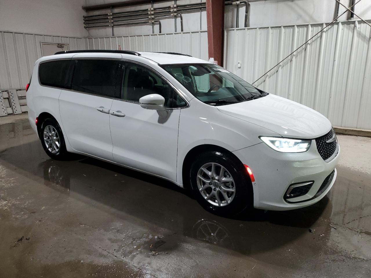 2022 CHRYSLER PACIFICA T - Image 4