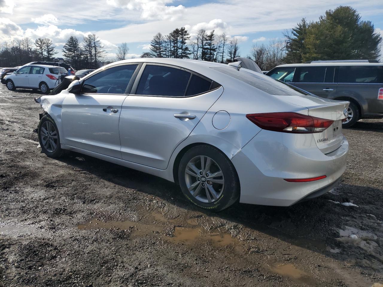 2017 HYUNDAI ELANTRA SE - Фото 2