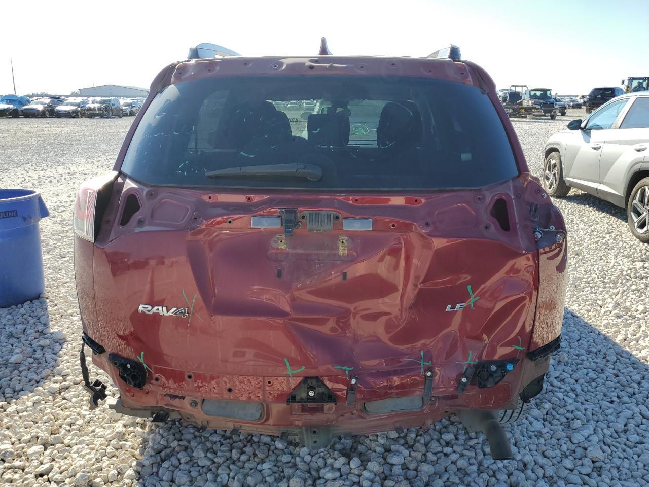 2018 TOYOTA RAV4 LE - Image 6