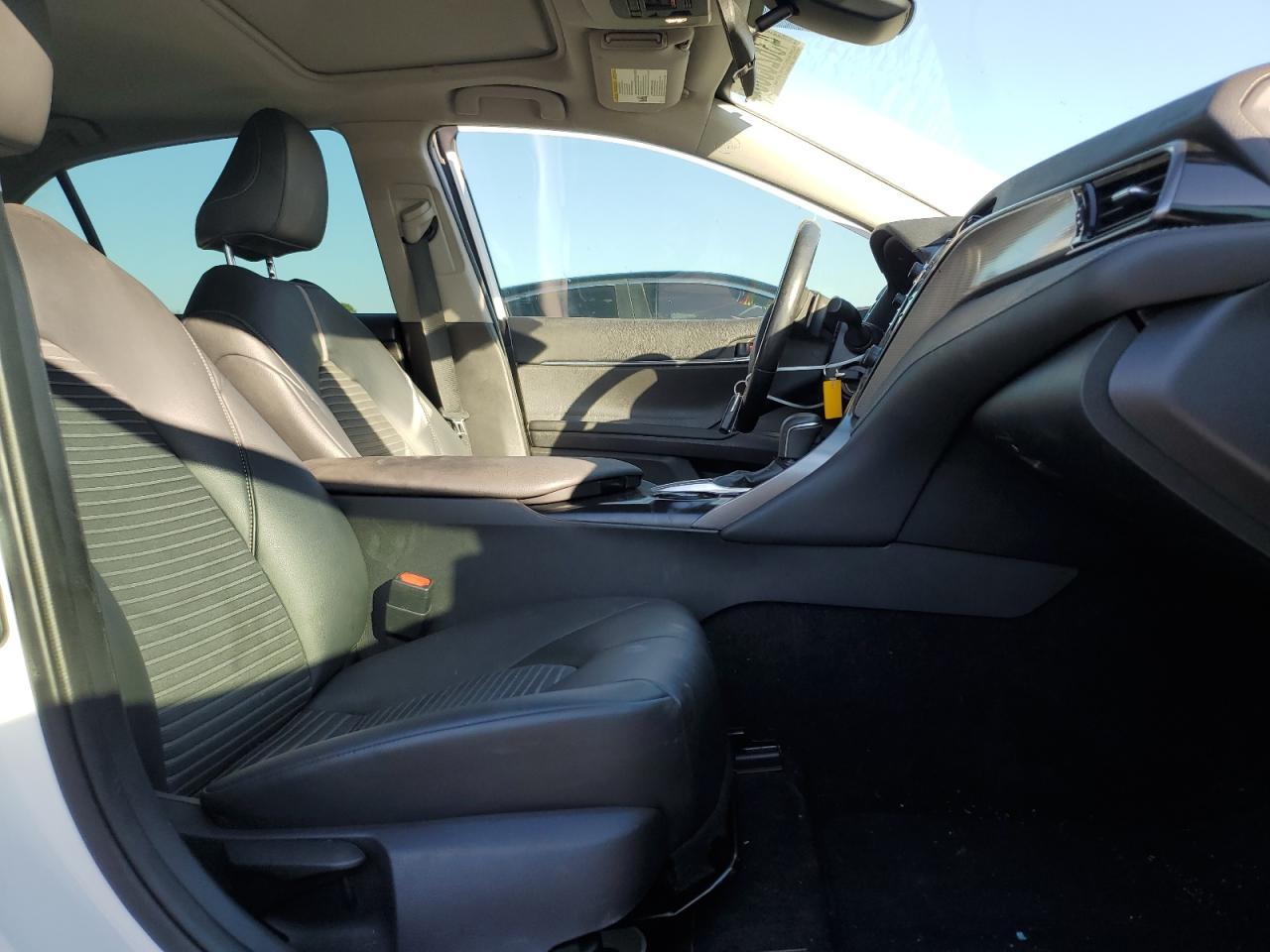 2019 TOYOTA CAMRY L - Image 7