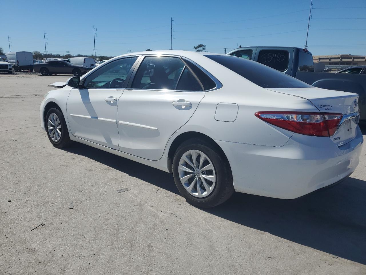 2016 TOYOTA CAMRY LE - Image 2