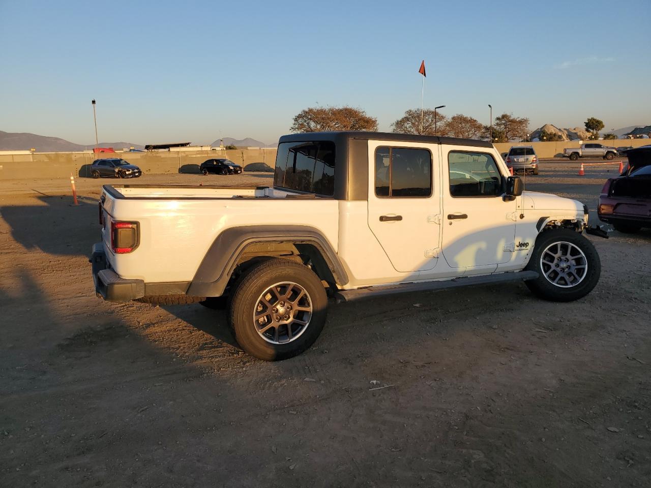 2020 JEEP GLADIATOR - Image 3