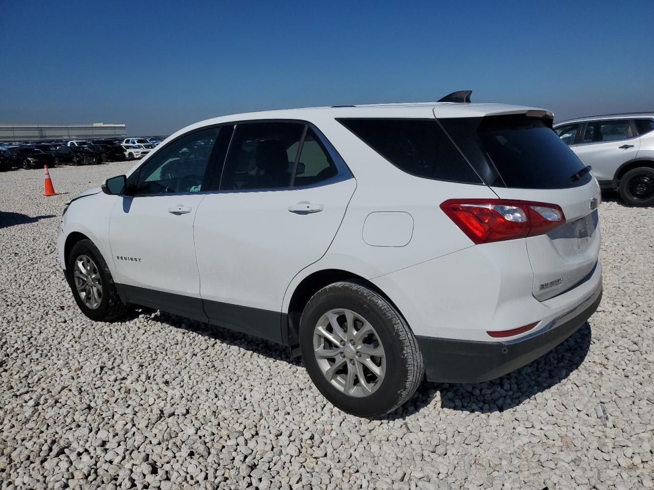 2019 CHEVROLET EQUINOX LT - Image 2