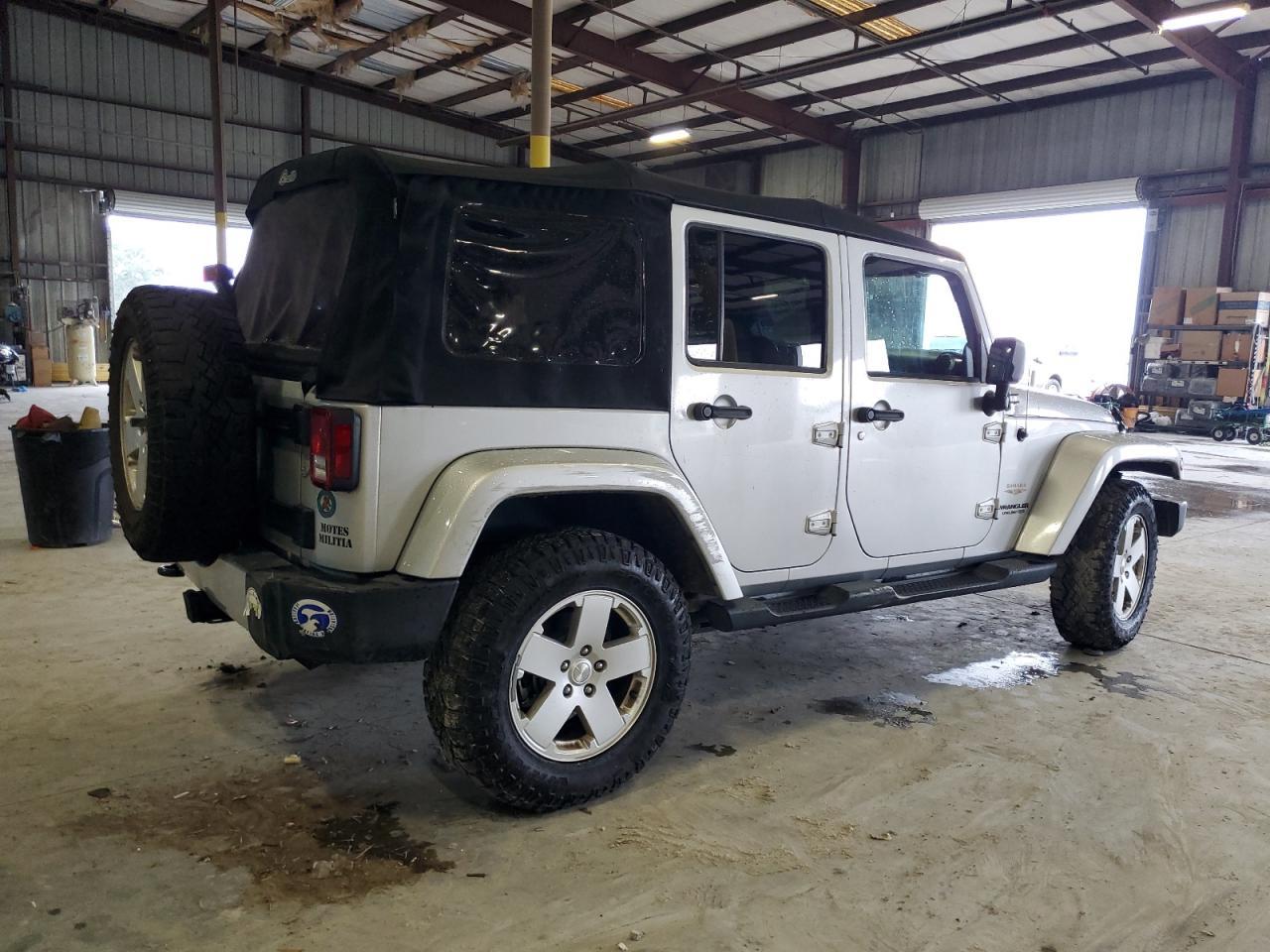 2012 JEEP WRANGLER U - Image 3