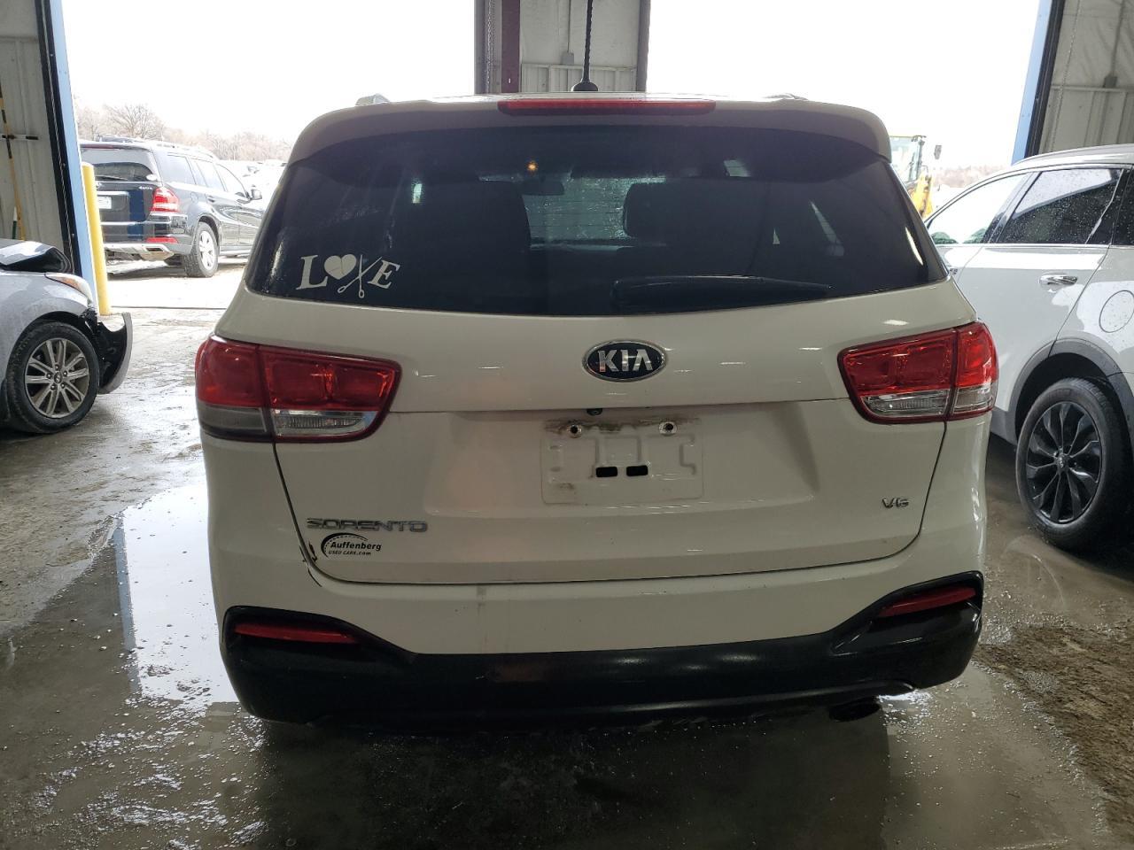 2016 KIA SORENTO LX - Image 6