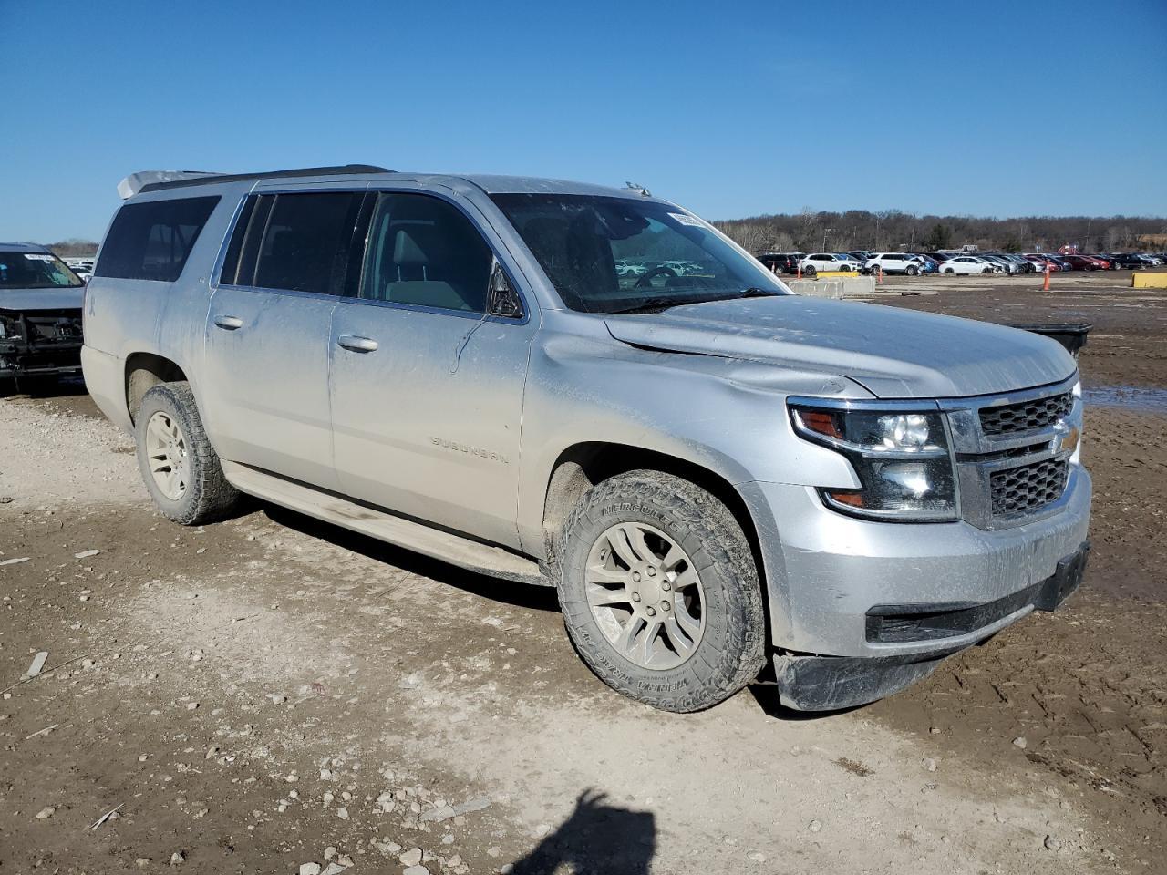 2017 CHEVROLET SUBURBAN K - Фото 4