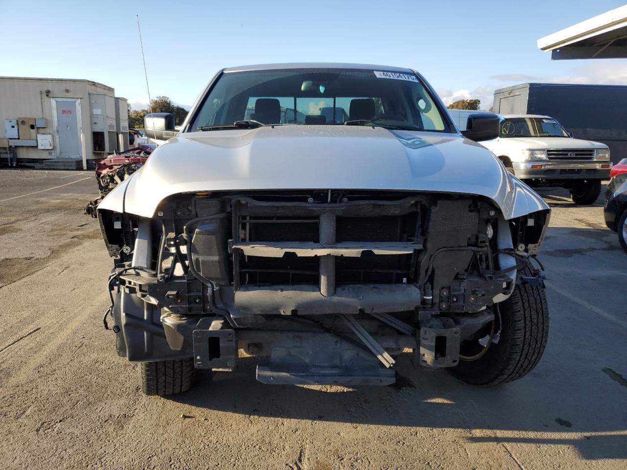 2014 RAM 1500 SLT - Image 5