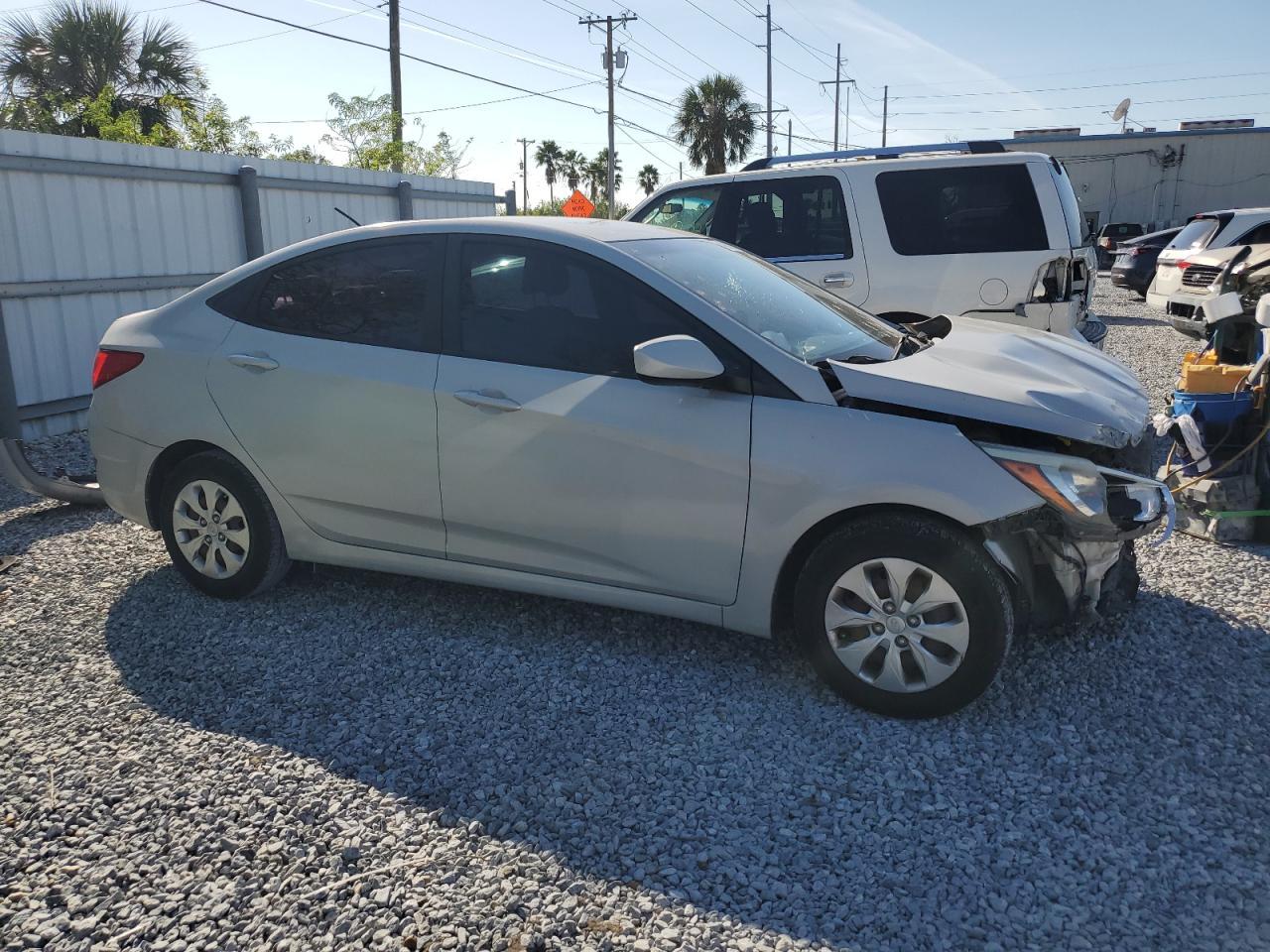 2016 HYUNDAI ACCENT SE - Фото 4