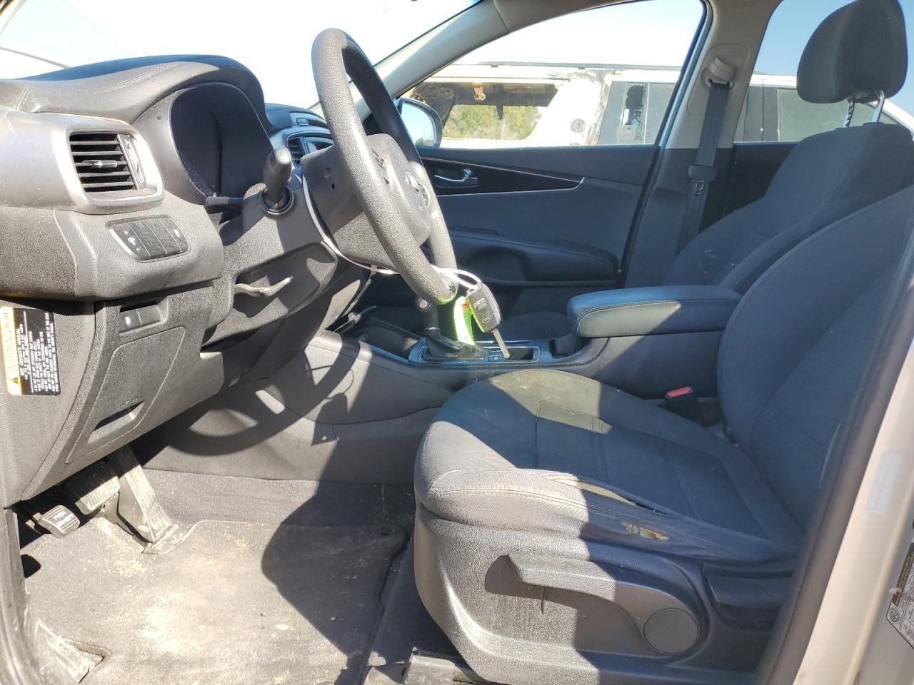 2016 KIA SORENTO LX - Image 7
