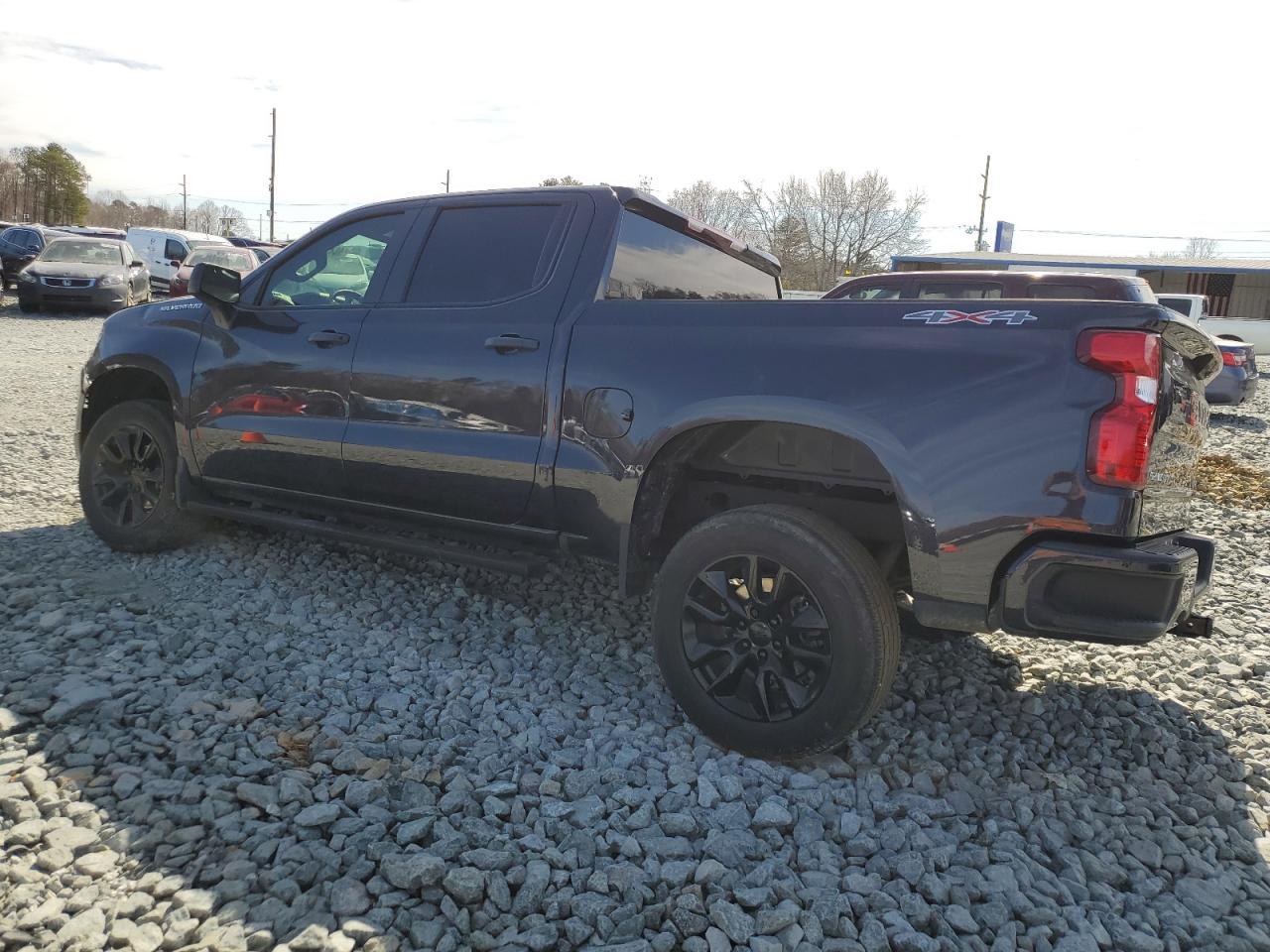 2023 CHEVROLET SILVERADO - Image 2