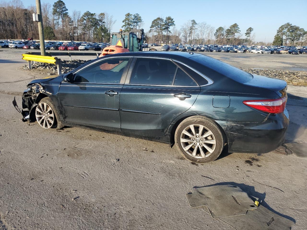2016 TOYOTA CAMRY LE - Фото 2