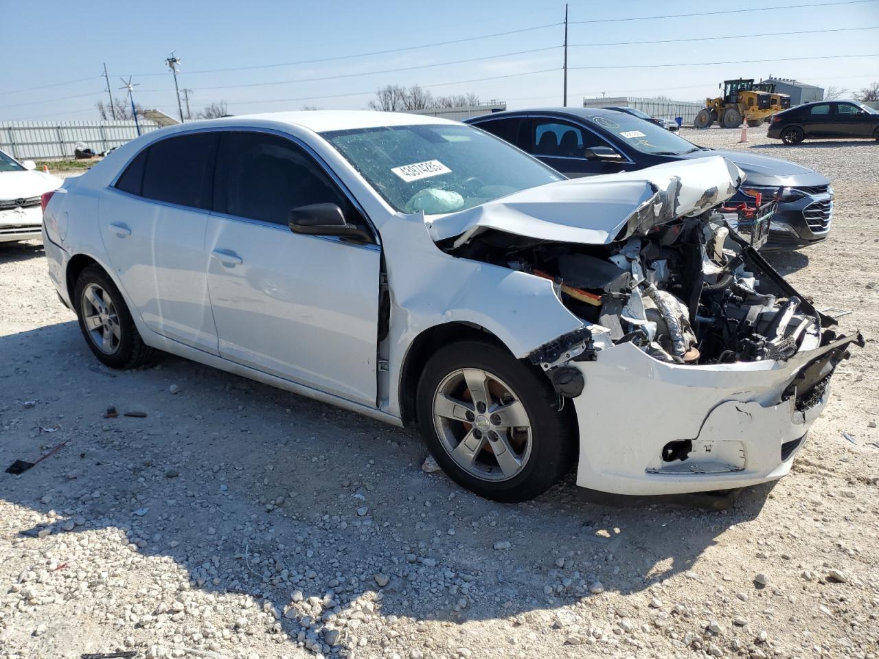 2015 CHEVROLET MALIBU LS - Image 4