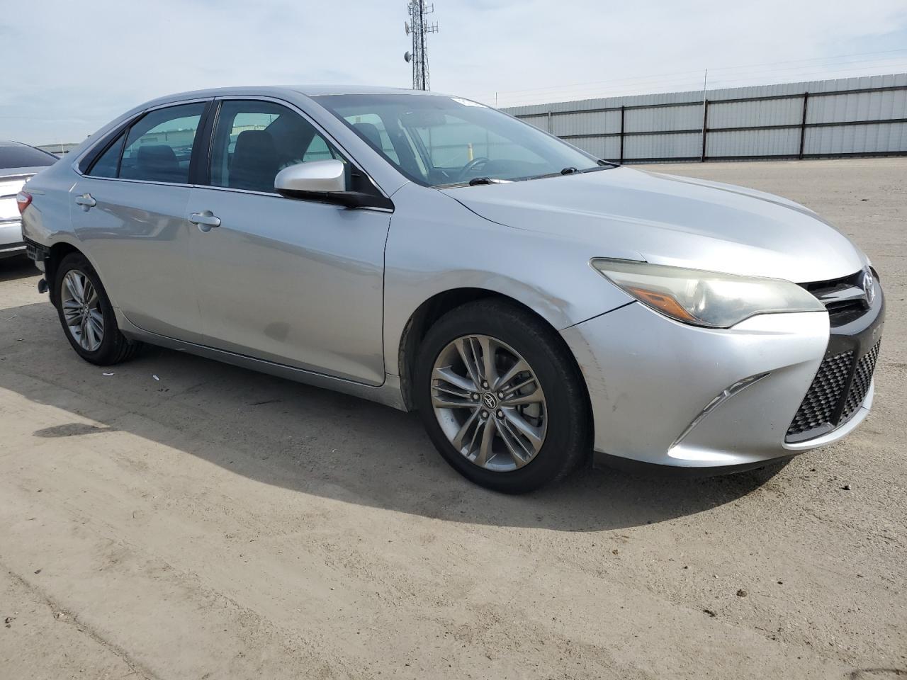 2016 TOYOTA CAMRY LE - Фото 4