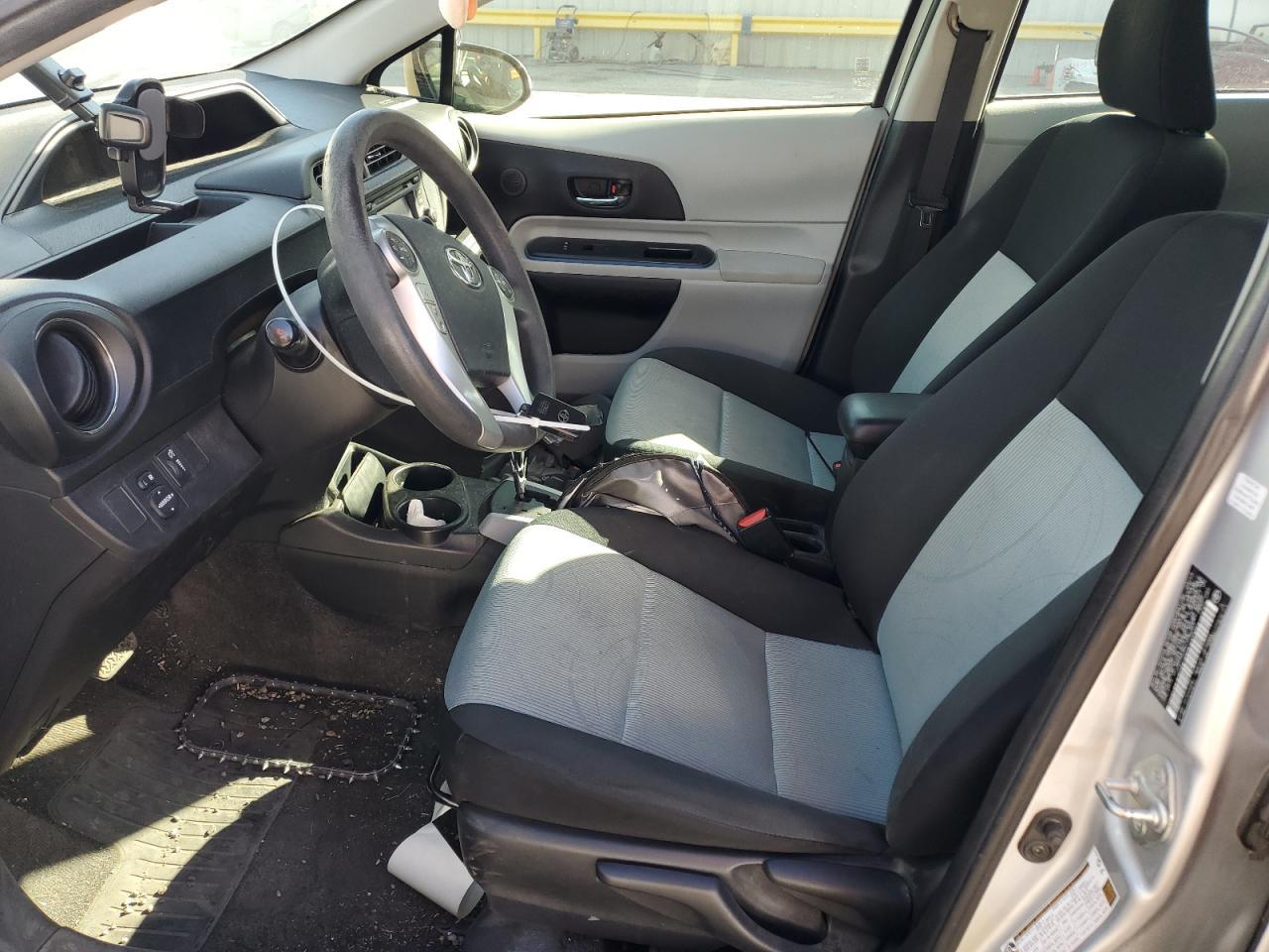 2013 TOYOTA PRIUS C - Фото 7