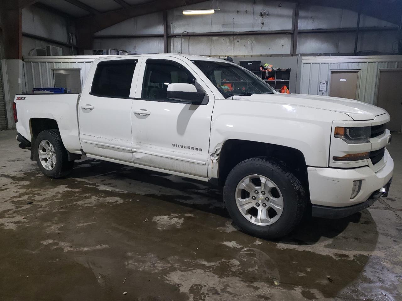 2017 CHEVROLET SILVERADO - Image 4