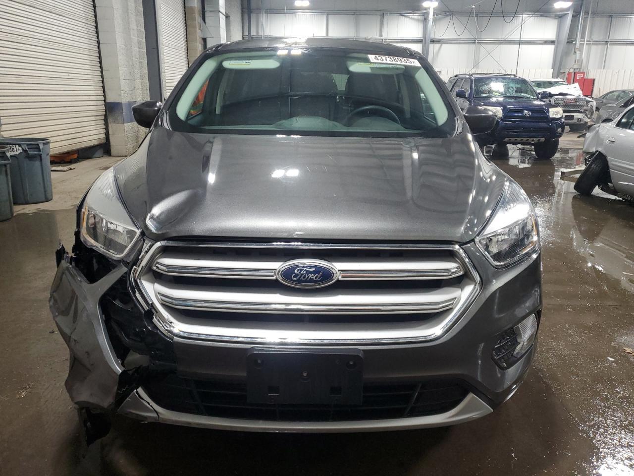 2017 FORD ESCAPE SE - Image 5