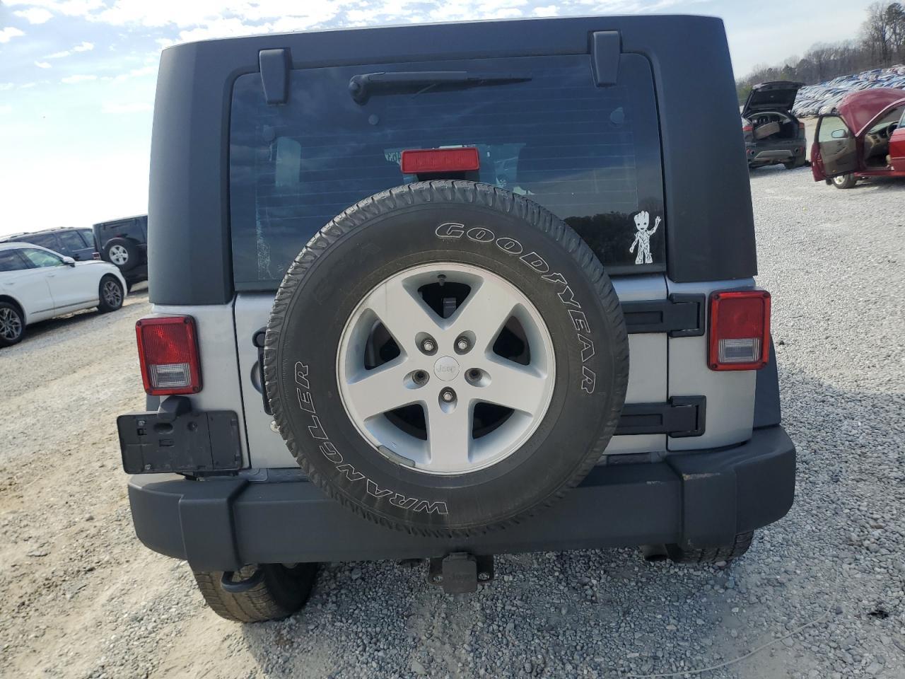 2014 JEEP WRANGLER U - Image 6