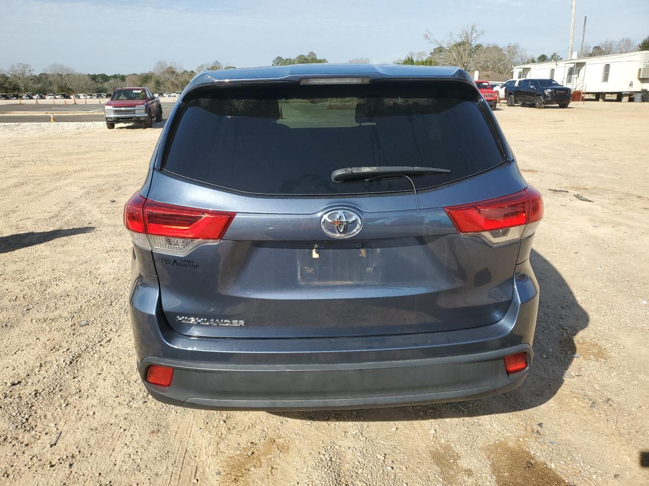 2018 TOYOTA HIGHLANDER - Image 6