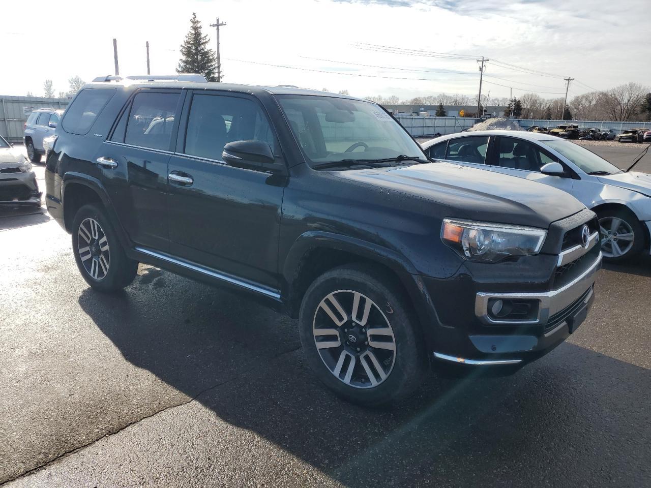 2017 TOYOTA 4RUNNER SR - Фото 4