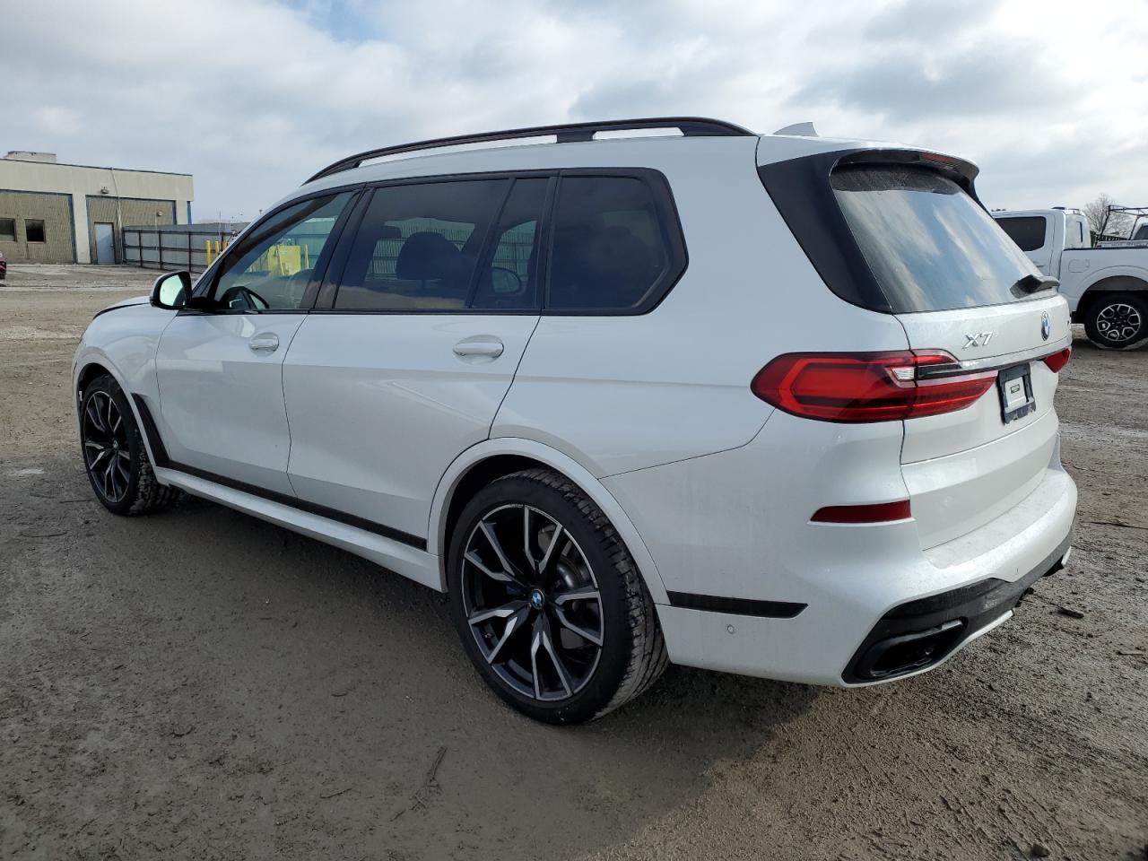 2022 BMW X7 XDRIVE4 - Image 2