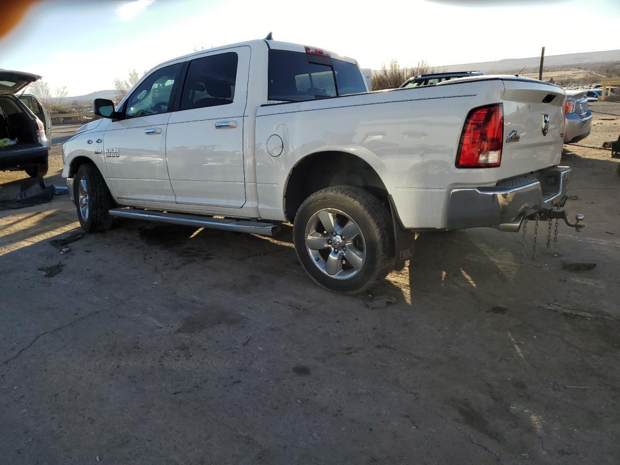 2015 RAM 1500 SLT - Image 2