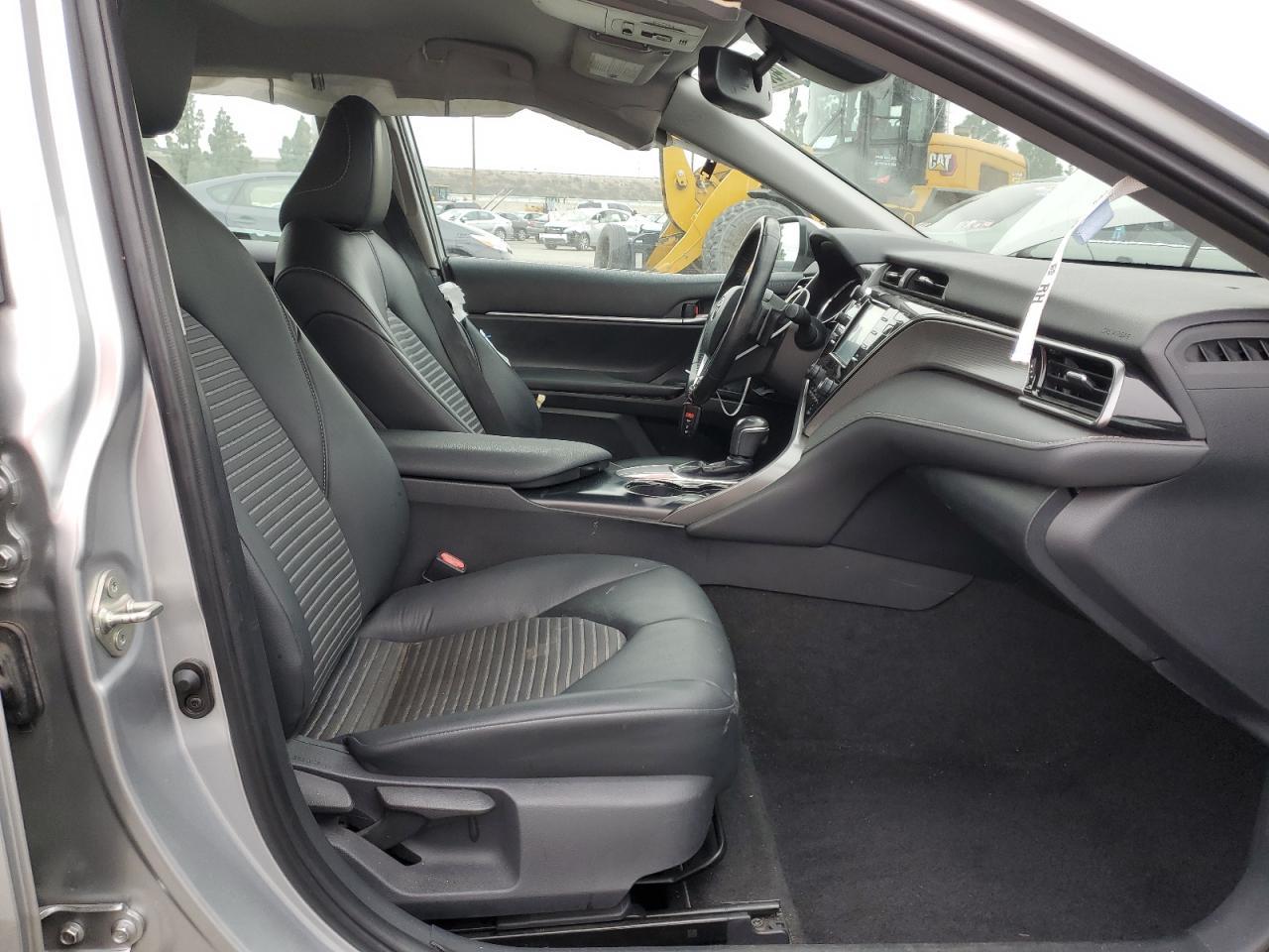 2019 TOYOTA CAMRY L - Фото 7