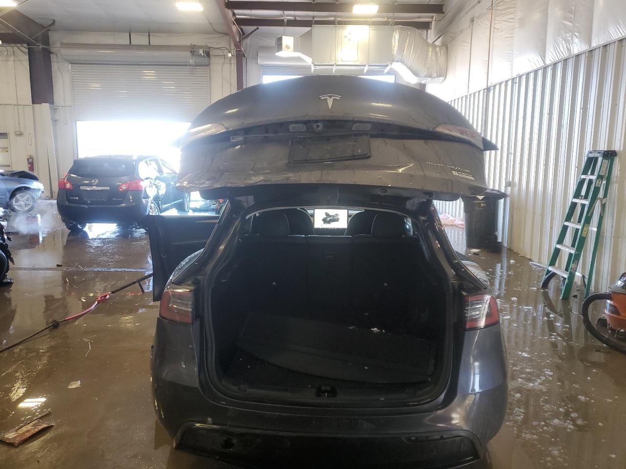 2023 TESLA MODEL Y - Image 6