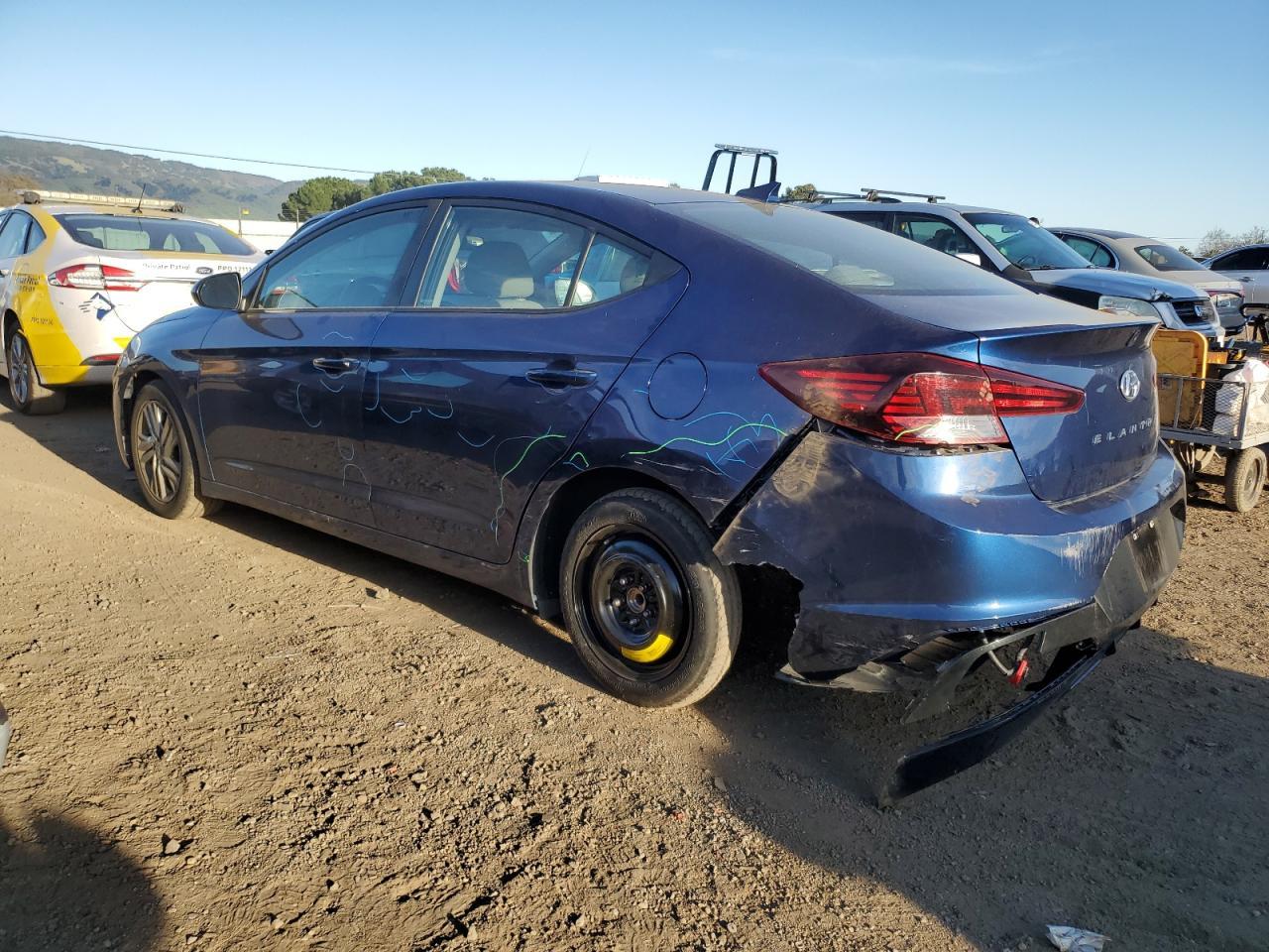 2019 HYUNDAI ELANTRA SE - Image 2