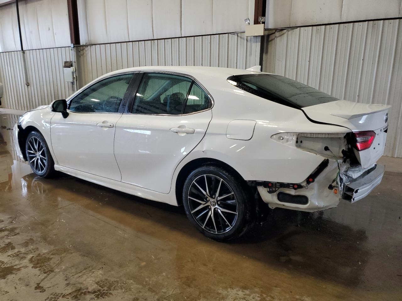 2021 TOYOTA CAMRY SE - Image 2