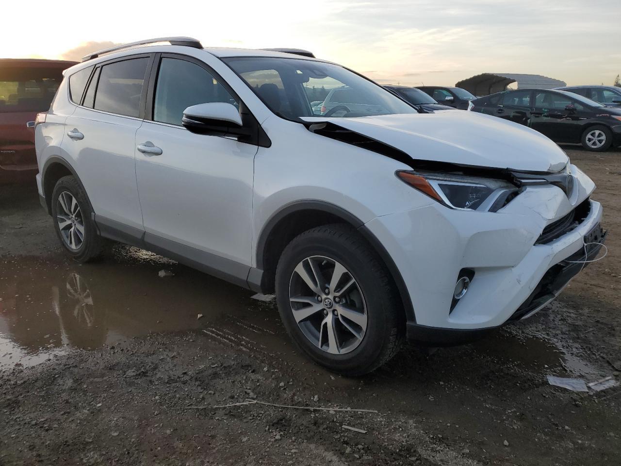 2018 TOYOTA RAV4 ADVEN - Фото 4