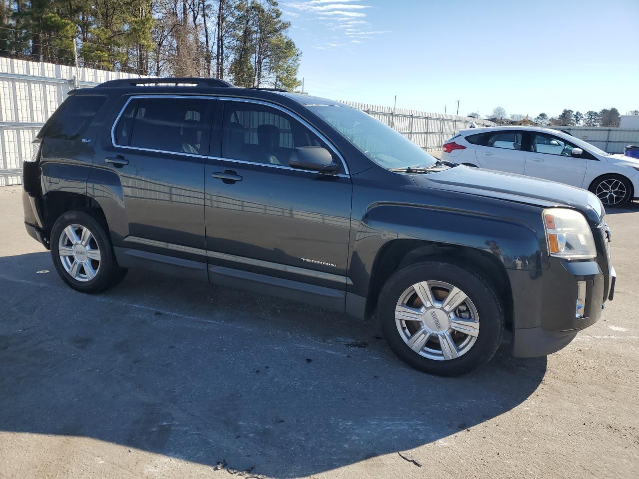 2014 GMC TERRAIN SL - Image 4