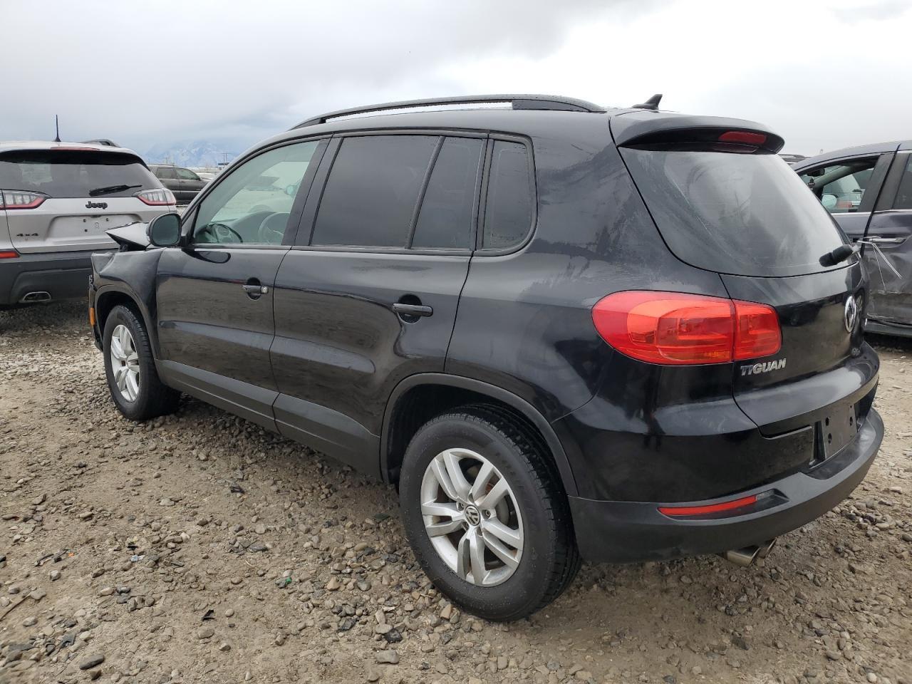 2015 VOLKSWAGEN TIGUAN S - Фото 2