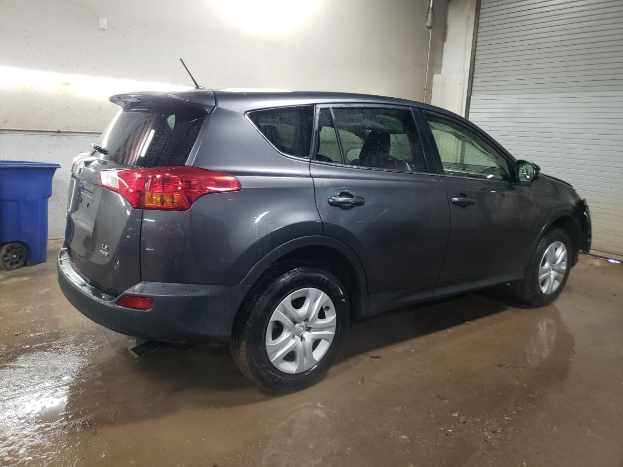 2015 TOYOTA RAV4 LE - Image 3