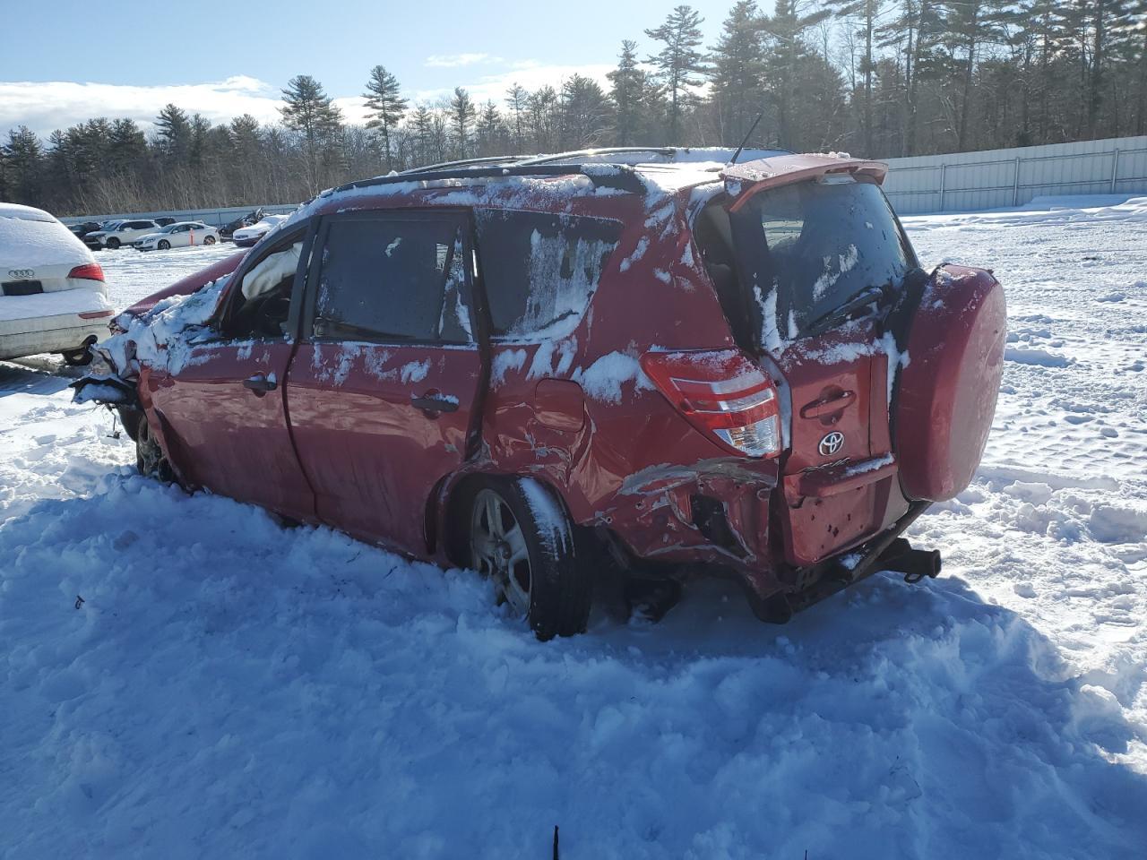 2011 TOYOTA RAV4 - Фото 2