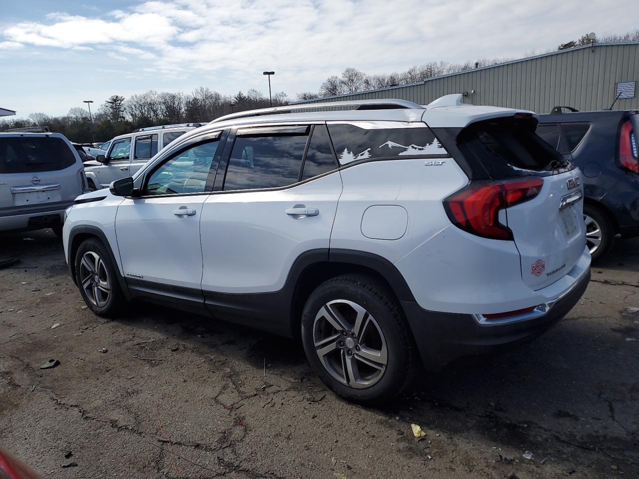 2018 GMC TERRAIN SL - Image 2