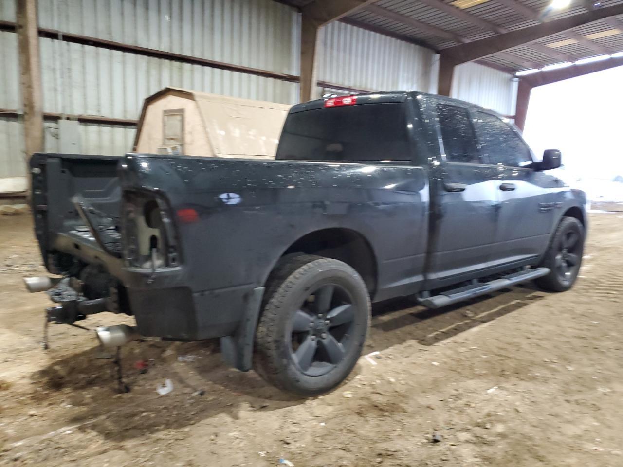 2017 RAM 1500 ST - Фото 3