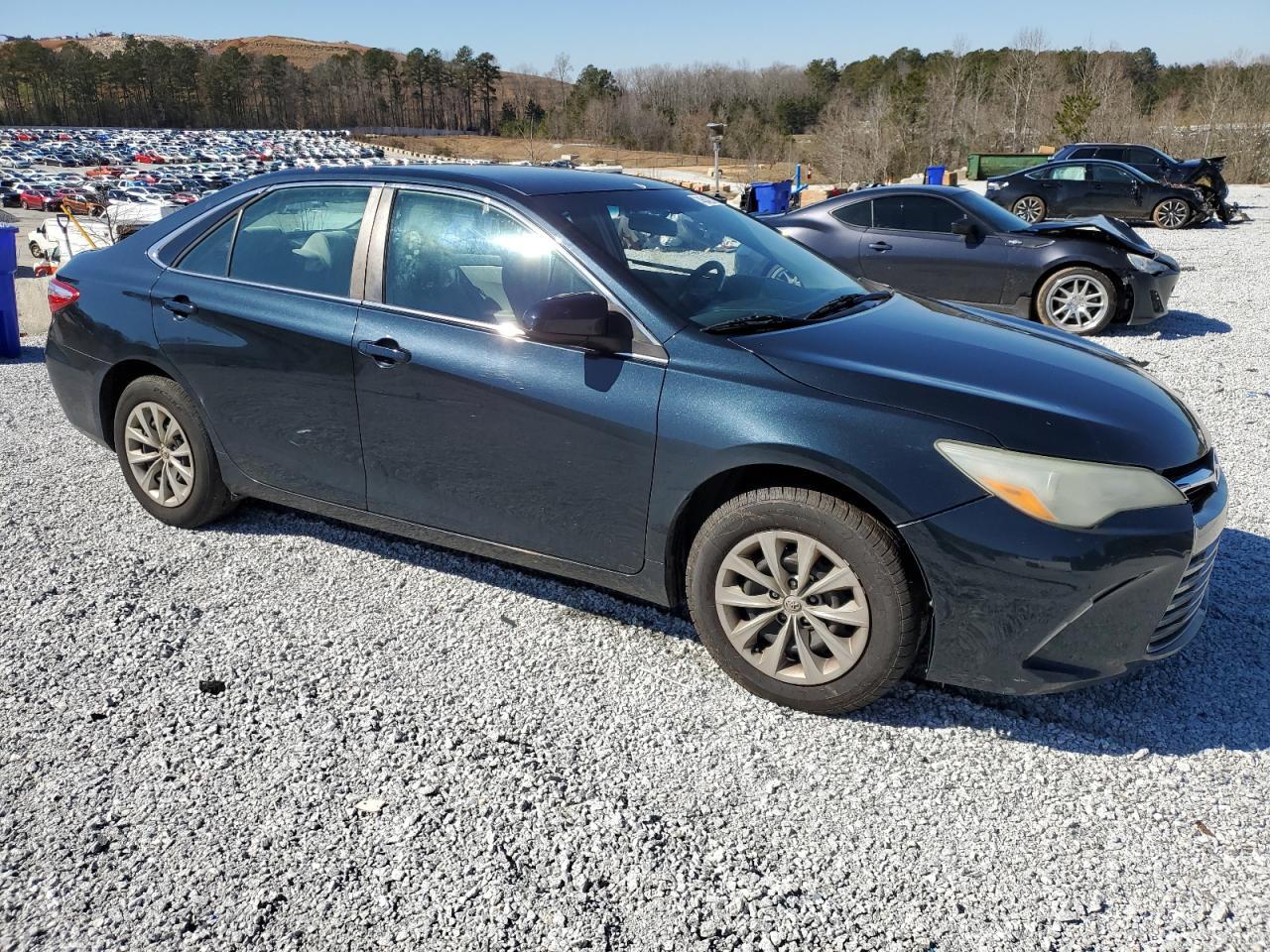 2015 TOYOTA CAMRY LE - Image 4