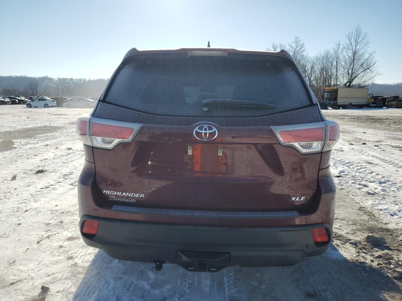 2015 TOYOTA HIGHLANDER - Image 6