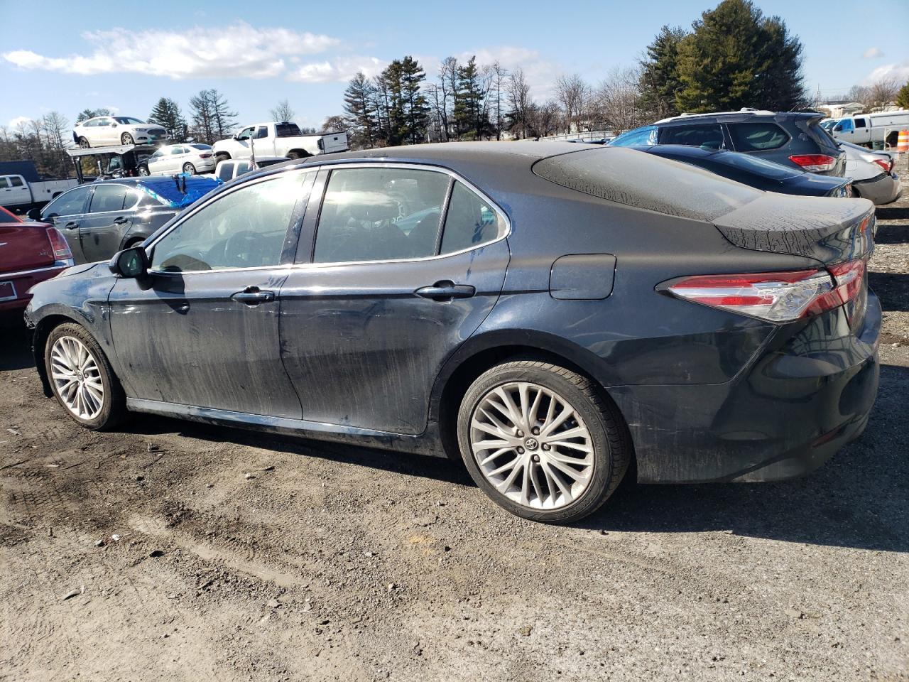 2018 TOYOTA CAMRY L - Фото 2