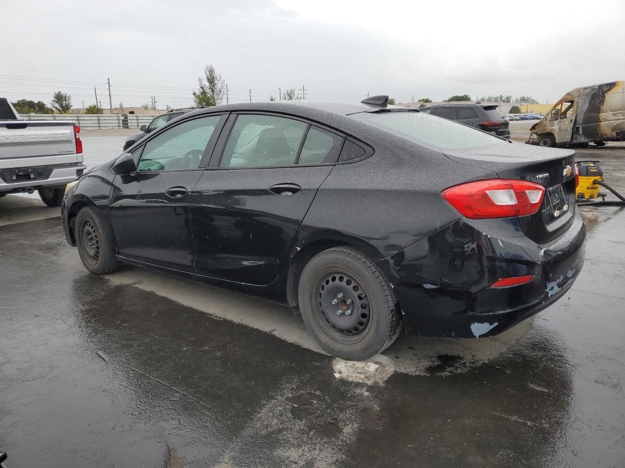 2017 CHEVROLET CRUZE LS - Image 2