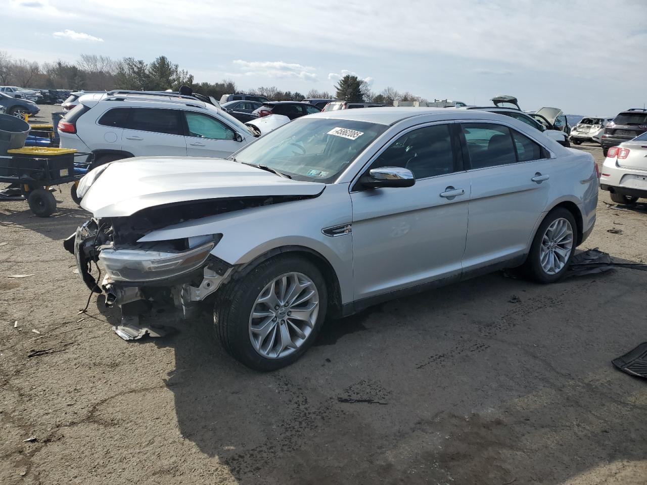 2013 FORD TAURUS LIM